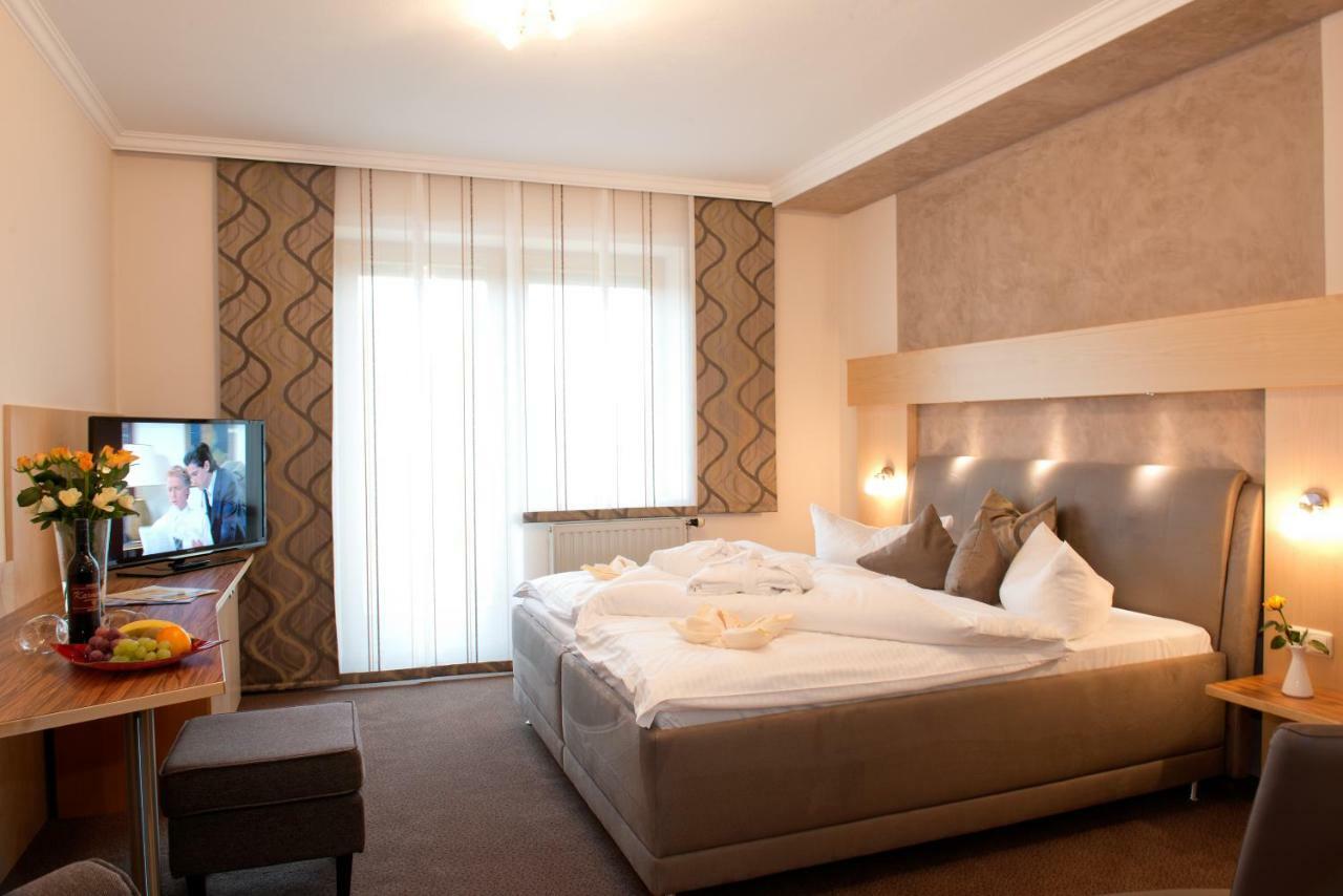 Dreilandhof Hotel Loipersdorf bei Fuerstenfeld Bagian luar foto